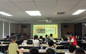 红领巾心向党，红色基因代代传